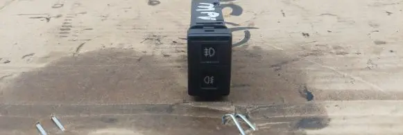 Mazda MPV Fog light switch 