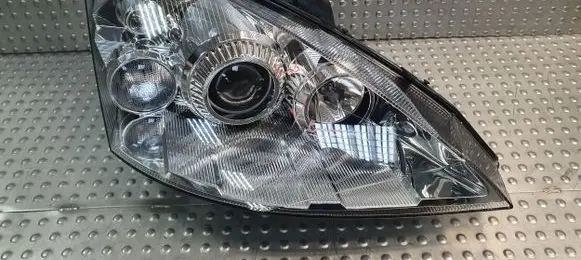 Ford Focus Headlight/headlamp 2M5113100DC