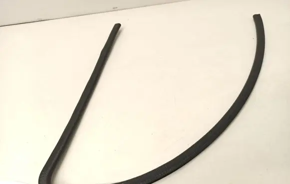 Volkswagen K70 Rear side glass trim 