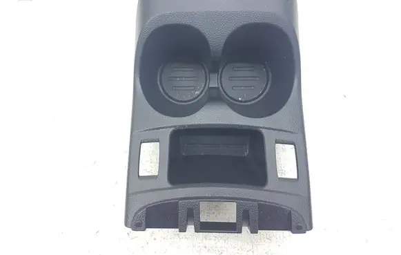 Cup holder front