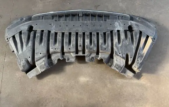 Mercedes-Benz S W222 Engine splash shield/under tray A2225200400