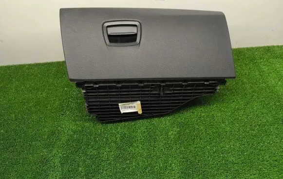 BMW 5 F10 F11 Glove box 9173907