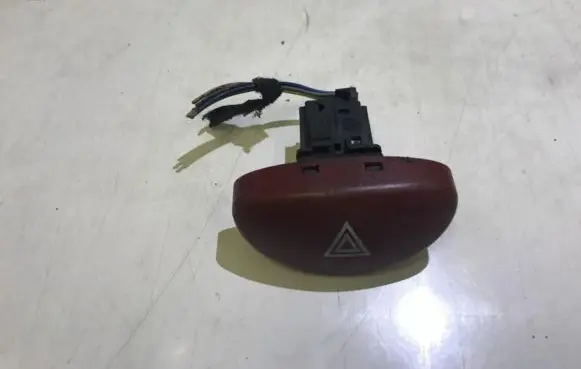 Citroen Xsara Picasso Hazard light switch