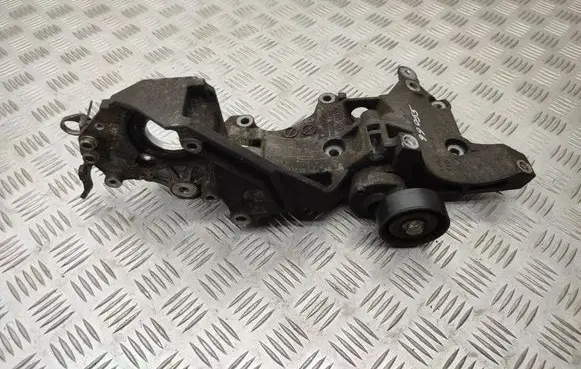 Volkswagen Caddy Generator/alternator bracket 03L903143Q