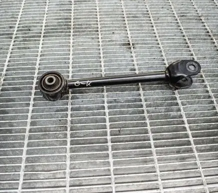 Toyota C-HR I Rear upper control arm/wishbone
