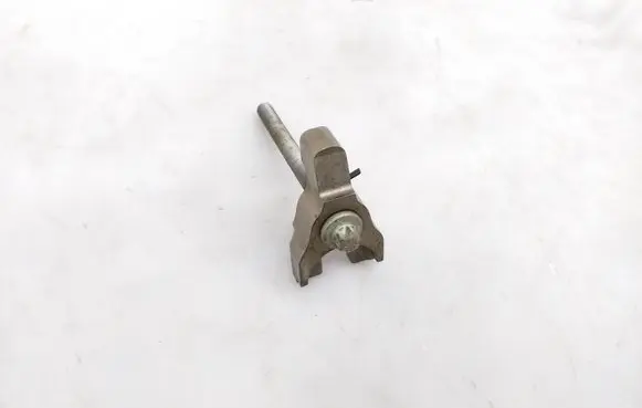 BMW 7 G11 G12 Fuel Injector clamp holder 
