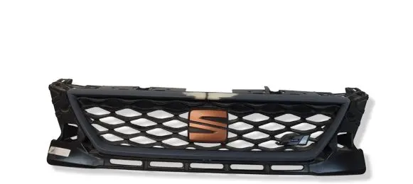 Seat Leon (5F) Front bumper upper radiator grill 5F0853654K