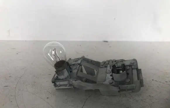 Audi A4 S4 B7 8E 8H Tail light bulb cover holder 484562