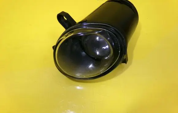 Volkswagen PASSAT B5.5 Front fog light 3B7941700A