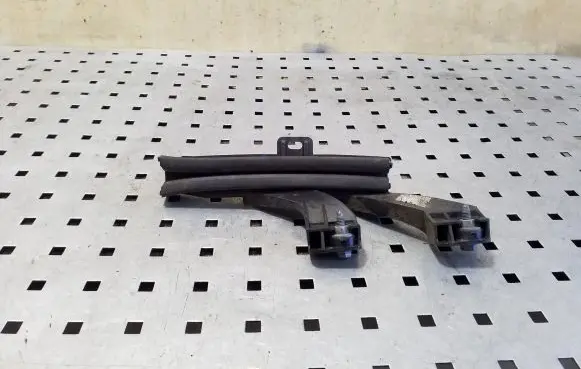 Peugeot 308 Front door windshield rail 9802148080