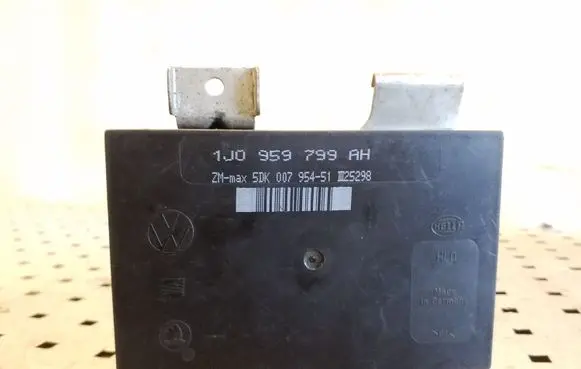 Volkswagen Golf IV Comfort/convenience module 1J0959799AH 5DK00795451