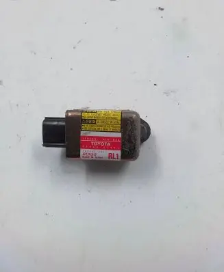 Toyota Prius (XW20) Airbag deployment crash/impact sensor 1879000891