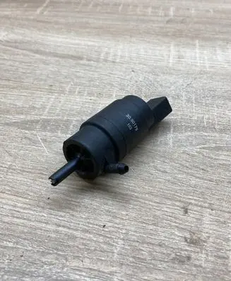 Mercedes-Benz E W211 Windscreen/windshield washer pump 3090179