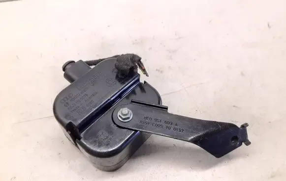 Audi A4 S4 B6 8E 8H Alarm system siren 8L0951605 F005V00079