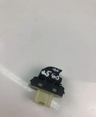 Renault Captur Electric window control switch 254218614R