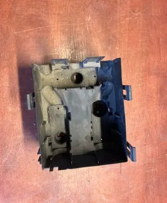 Dodge RAM Fuse box cover 68277335AA