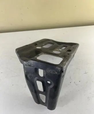 Toyota RAV 4 (XA20) Battery tray 