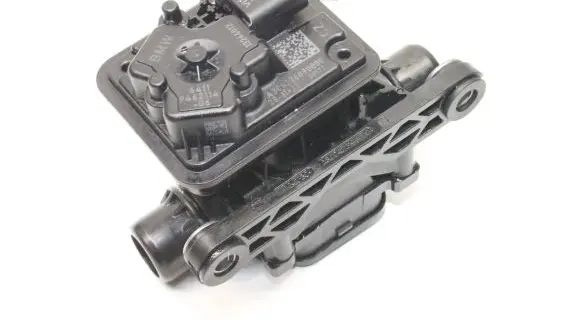BMW i4 Coolant heater control valve 9462114