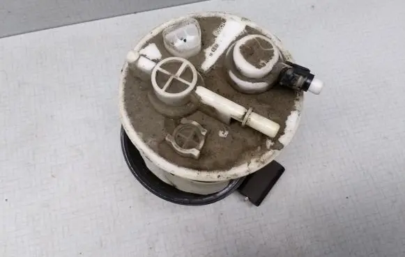 Audi A4 S4 B6 8E 8H Fuel injection high pressure pump