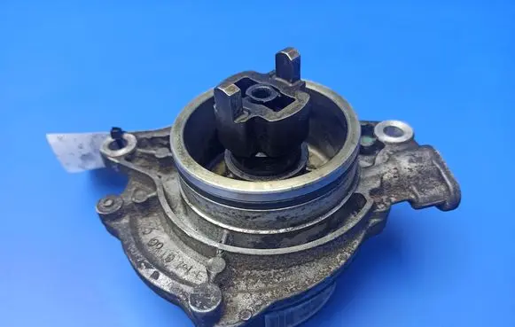 BMW 7 E65 E66 Vacuum pump 700437 1166779127204