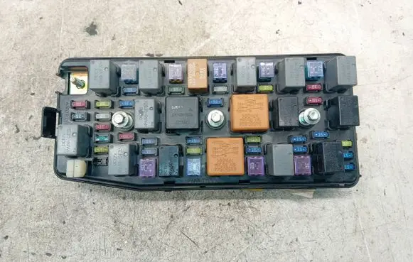 Opel Antara Fuse module