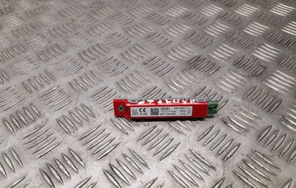 Audi A5 Aerial antenna amplifier 8W7035225 52510041
