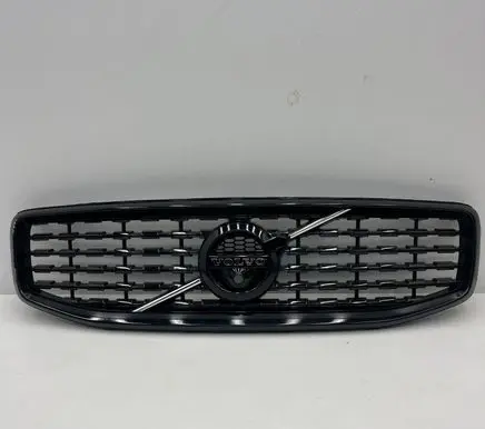 Volvo V60 Front bumper upper radiator grill 32132220 31479294 31479293