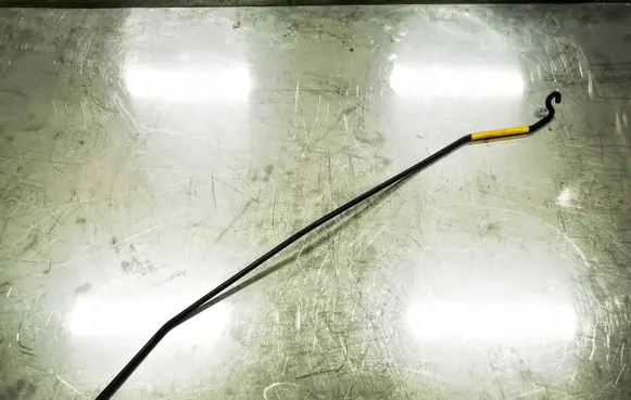Ford Focus Engine bonnet/hood prop rod/strut 