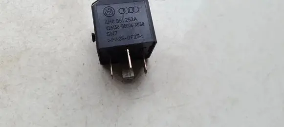Skoda Karoq Other relay 4h0951253a v23136-b0006-x080