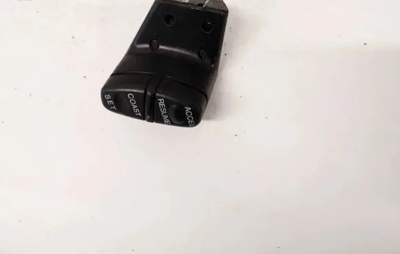 Mazda Xedos 9 Steering wheel buttons/switches 