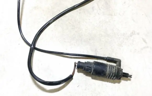 Audi A4 S4 B5 8D Windscreen/windshield washer pump 4a0955651