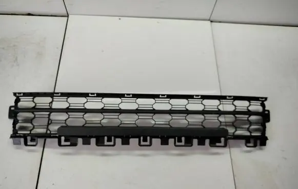 Skoda Octavia Mk4 Front bumper lower grill 5E3853677