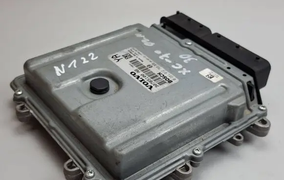 Volvo V70 Engine control unit/module 30785100 0281012765 1039S18372