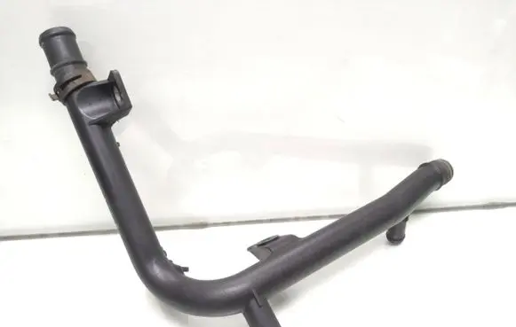 Volkswagen Touran I Engine coolant pipe/hose 03G121065AC