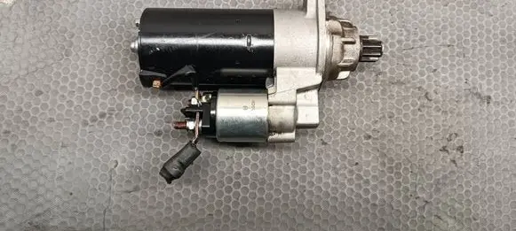 Volkswagen Transporter - Caravelle T5 Starter motor 