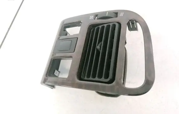 Toyota Avensis T220 Dash center air vent grill 5566105050 55661-05050