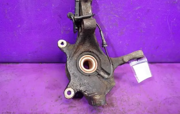 Renault Laguna II Front wheel hub spindle knuckle