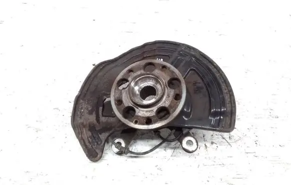 Mercedes-Benz CLA C117 X117 W117 Front wheel hub spindle knuckle 24606