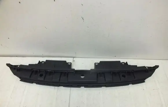 Front bumper mounting bracket