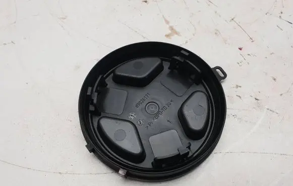 Volvo XC90 Headlight/headlamp dust cover 89026171