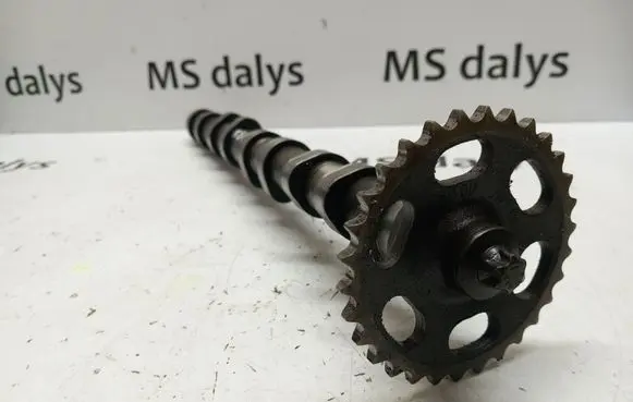 Mercedes-Benz E W212 Camshaft A6510500401 6510500401 A6510500600