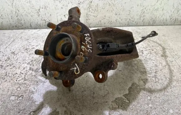 Ford Focus Front wheel hub