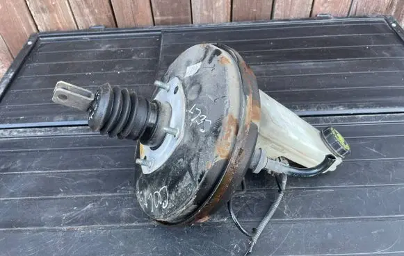 Mitsubishi Colt Brake booster 32067272D TF0E3T729301
