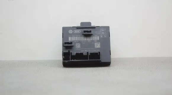 Audi A4 S4 B8 8K Door control unit/module 8T0959795B