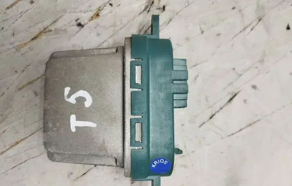 Volkswagen Multivan T5 Heater blower motor/fan resistor 