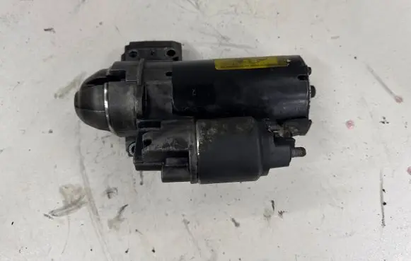 BMW 5 GT F07 Starter motor 1005831793