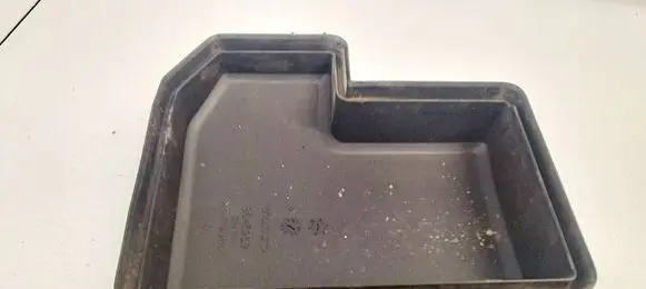 Volvo V70 Fuse box cover 8645259