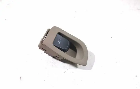 Audi A4 S4 B8 8K Tailgate/boot open switch button 8K0959831A