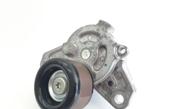 Suzuki Swift III Generator/alternator belt tensioner