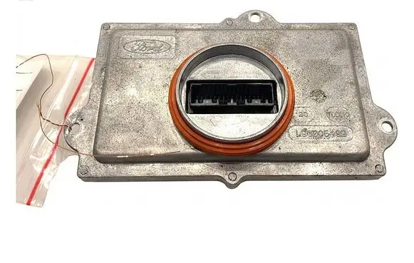 Ford Edge II Voltage converter/converter module L90005492